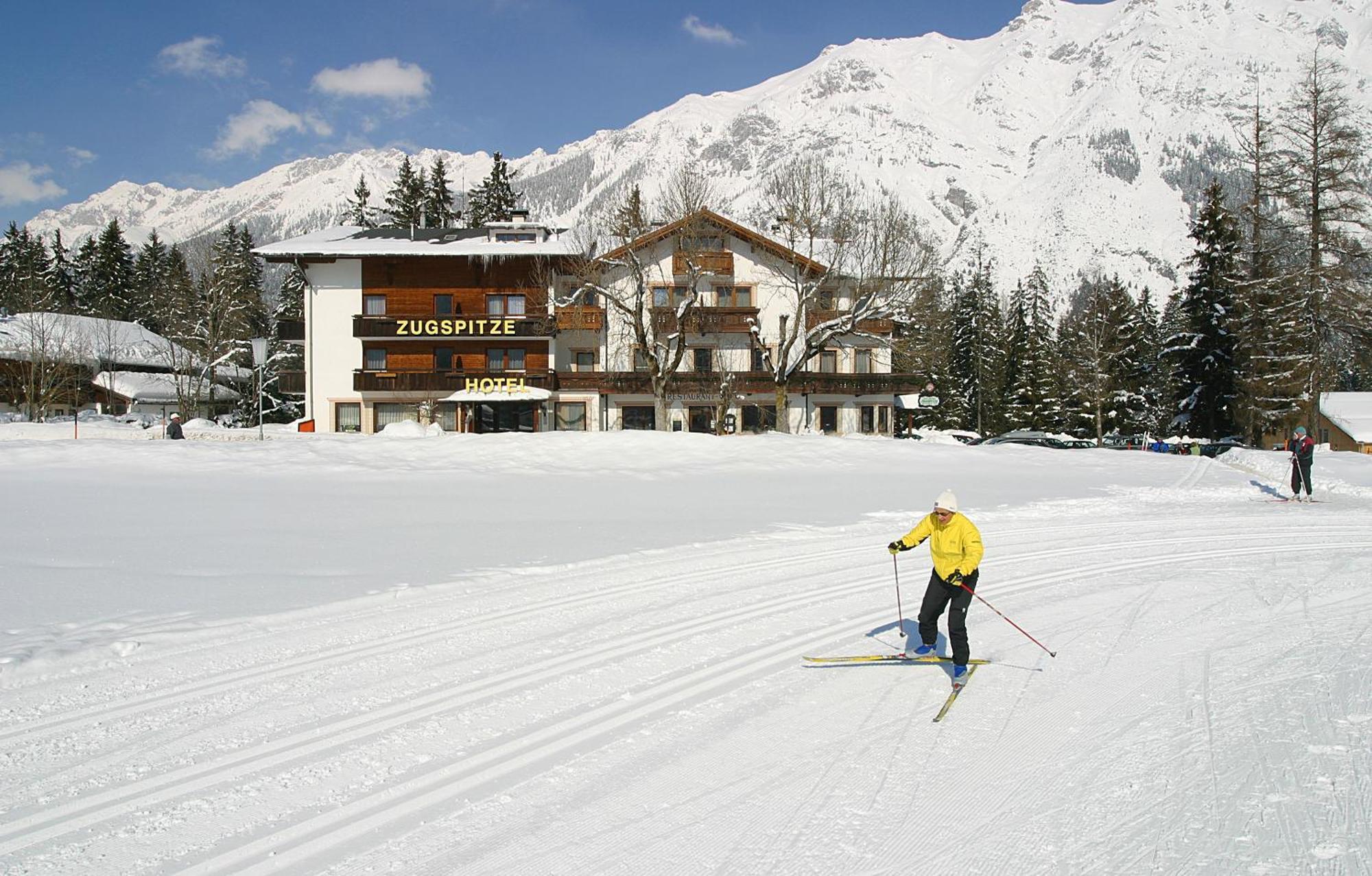 Design Apartments & Zimmer - Zugspitze Leutasch Exterior foto